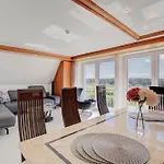 F2 im Haus am Meer